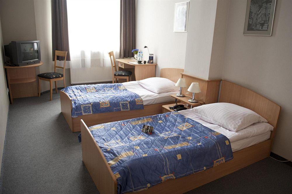 Hotel Diament Economy Gliwice Exterior foto