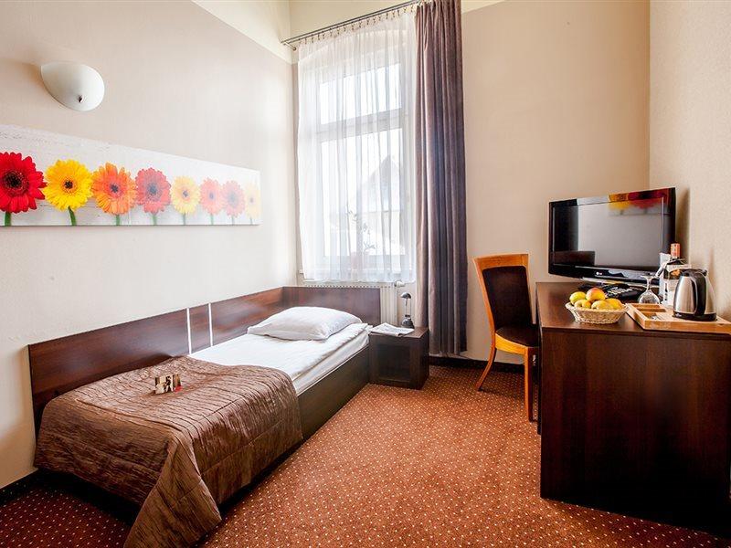 Hotel Diament Economy Gliwice Exterior foto