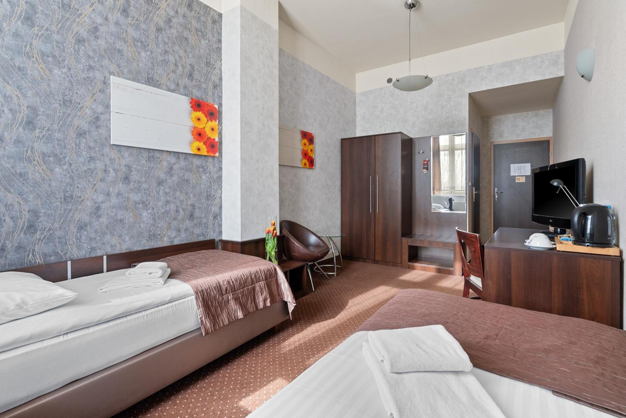 Hotel Diament Economy Gliwice Exterior foto