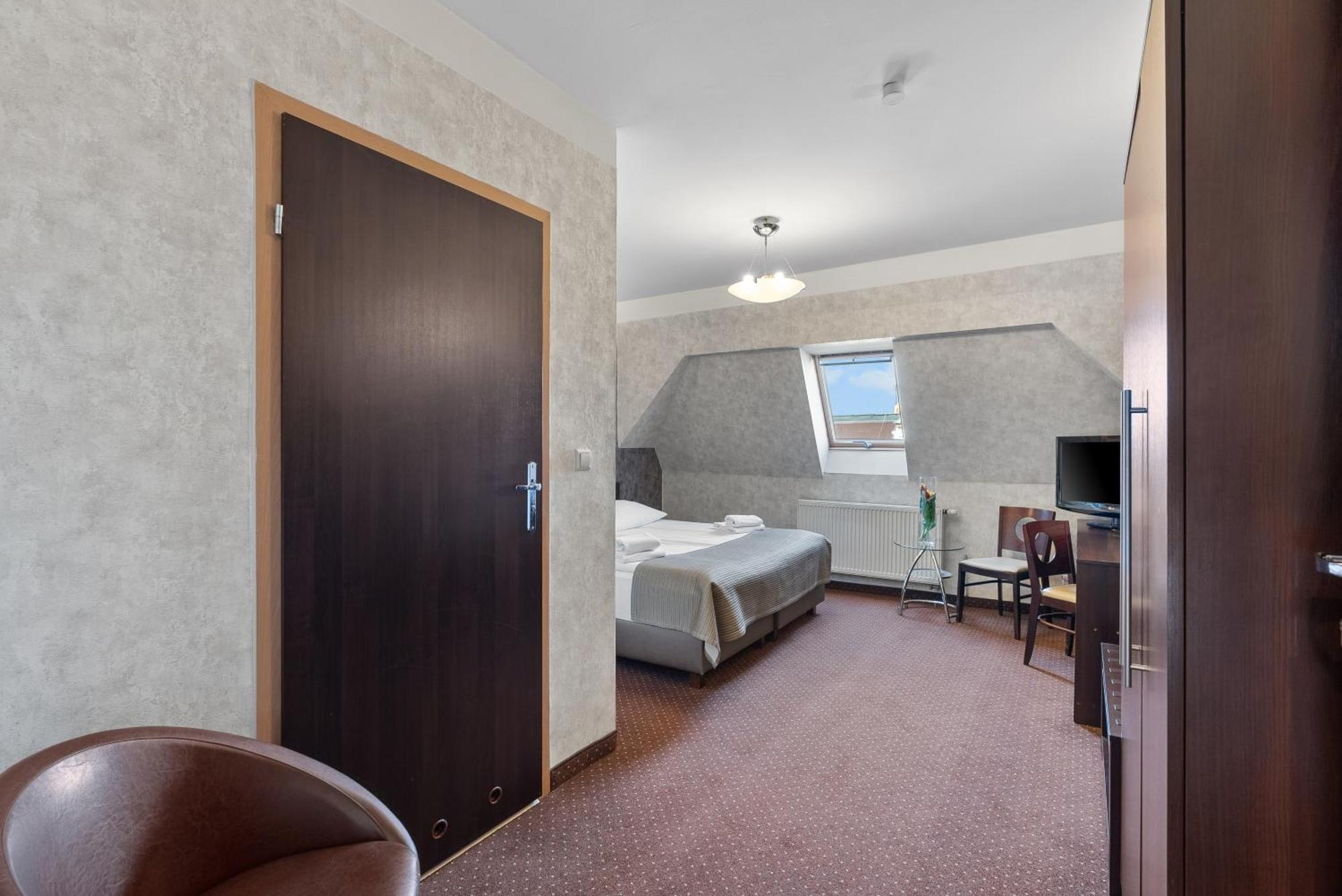 Hotel Diament Economy Gliwice Exterior foto