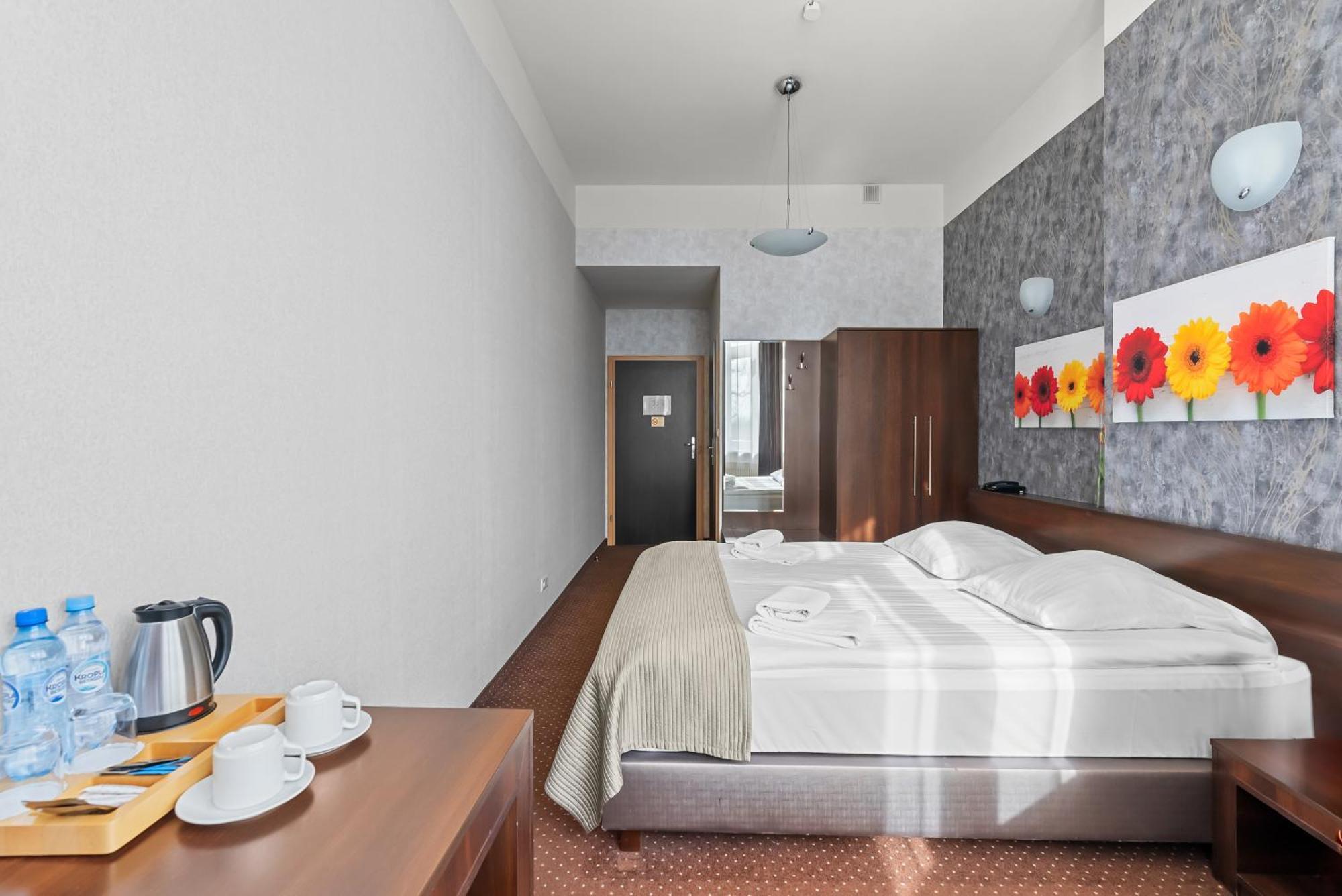 Hotel Diament Economy Gliwice Exterior foto
