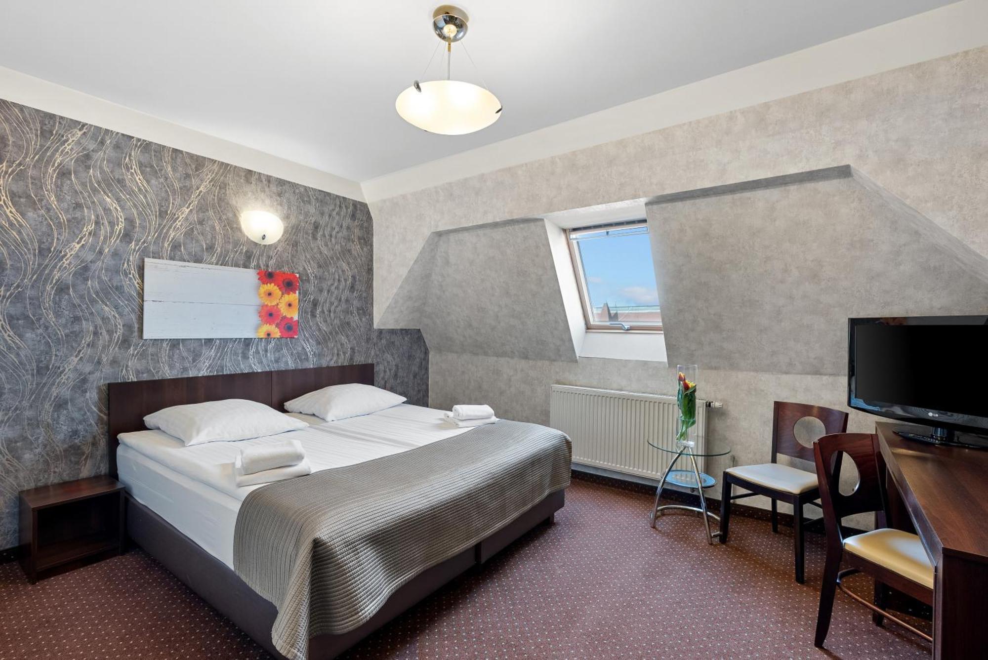 Hotel Diament Economy Gliwice Exterior foto