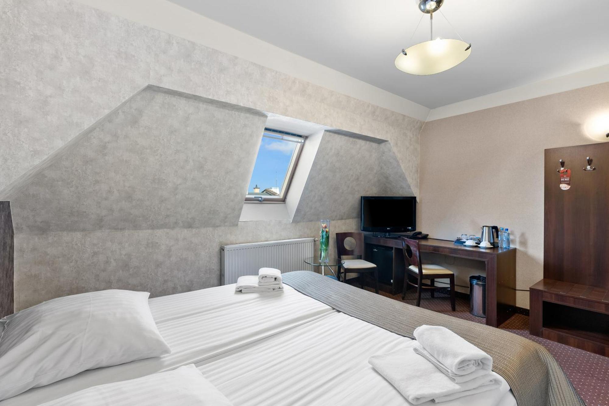 Hotel Diament Economy Gliwice Exterior foto